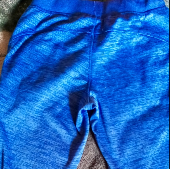 Fila sweatpants Girls Youth size. xl - Picture 3 of 4